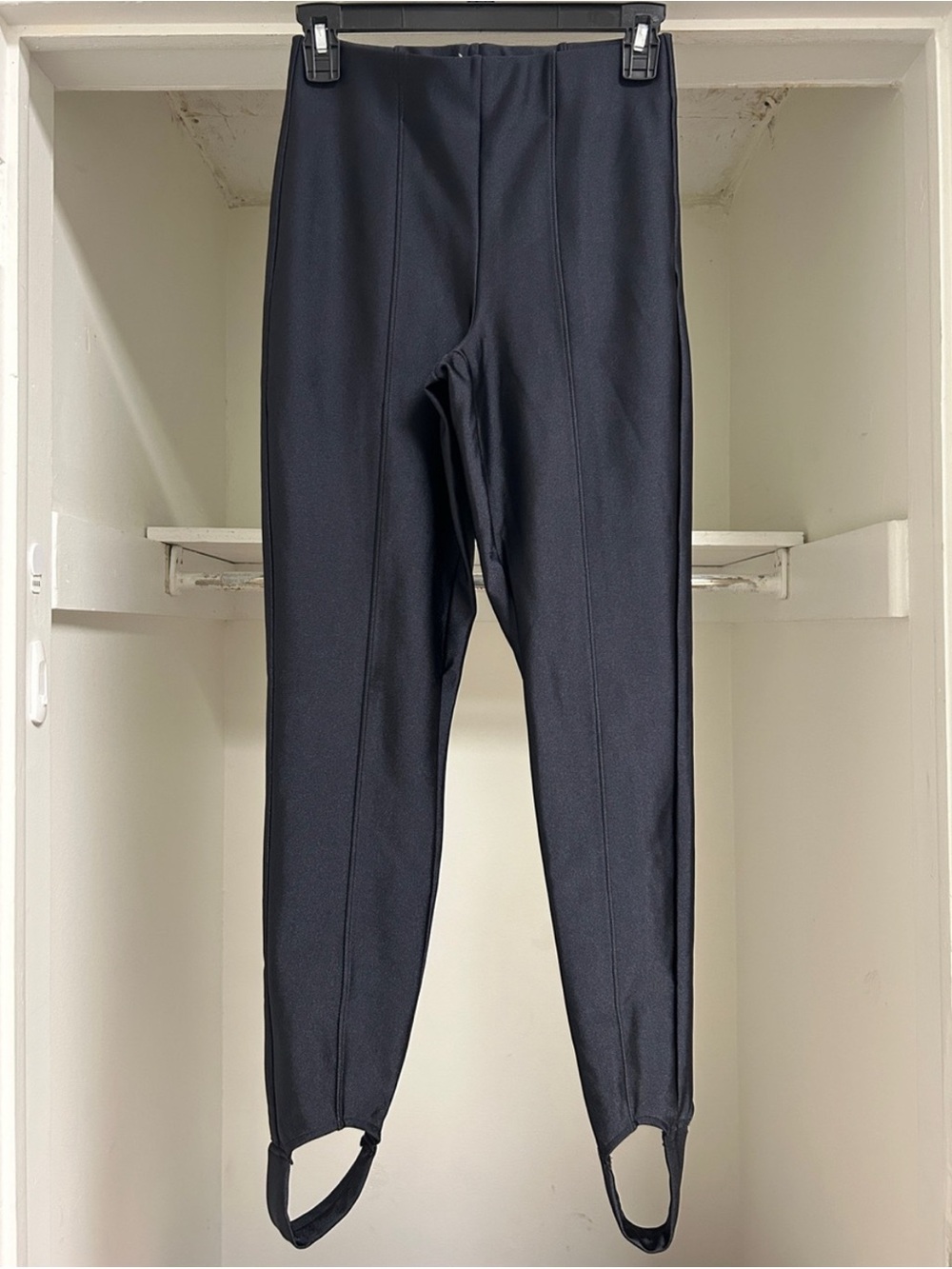 GOOD AMERICAN COMPRESSION SHINE STIRRUP LEGGINGS SIZE 3 (LARGE)
